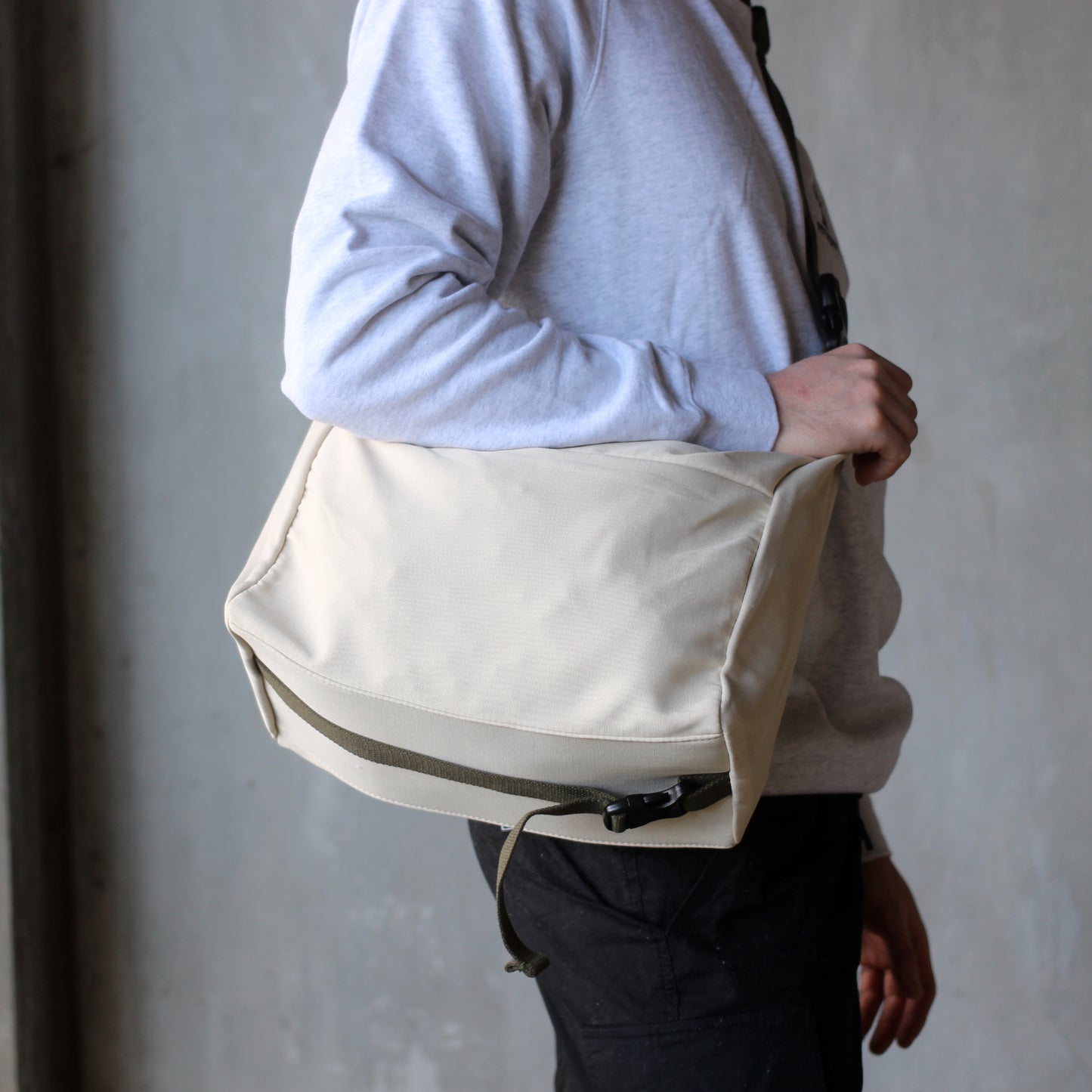 Canvas Weekender Carry Bag (CREAM)